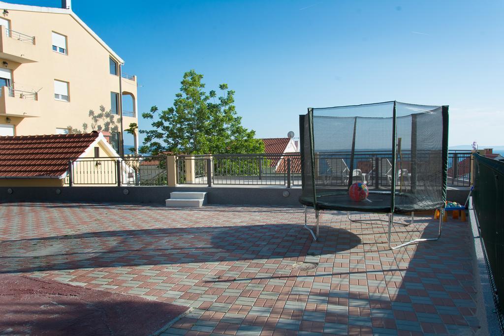 Apartments Max&Leon Подстрана Екстериор снимка